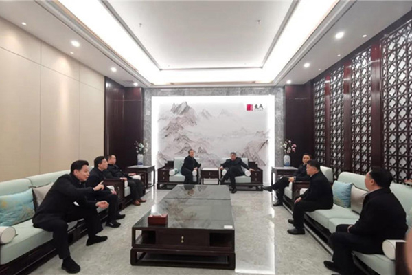 廣東省副省長蒞臨東成紅木調(diào)研