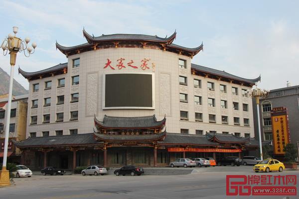 中國工藝美術大師林慶財黃花梨珍藏館位于福建省仙游縣 中國工藝美術大師林慶財黃花梨珍藏館位于福建省仙游縣