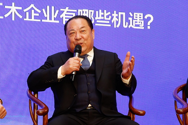 深圳市紅木文化藝術(shù)協(xié)會常務副會長、佐丹詩董事長夏振南在深圳紅木文化藝術(shù)發(fā)展論壇上發(fā)表觀點 深圳市紅木文化藝術(shù)協(xié)會常務副會長、佐丹詩董事長夏振南在深圳紅木文化藝術(shù)發(fā)展論壇上發(fā)表觀點