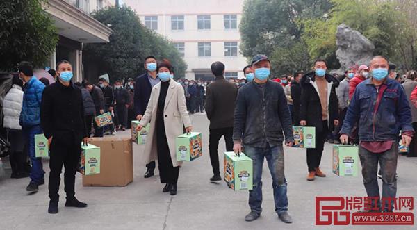 中信紅木為每位家人準備了新春禮盒 中信紅木為每位家人準備了新春禮盒