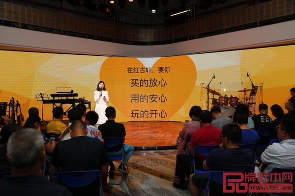紅古軒“老友記”會員俱樂部發(fā)布現場 紅古軒“老友記”會員俱樂部發(fā)布現場
