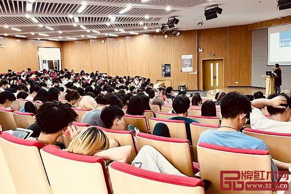 宣講現場座無虛席，人氣爆棚