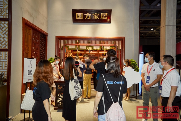 國方家居廣州建博會展位現場人潮涌動 國方家居廣州建博會展位現場人潮涌動