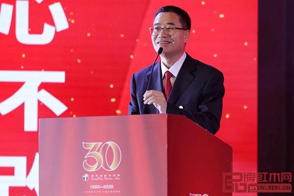 王克會(huì)長(zhǎng)以《而立而行 再創(chuàng)輝煌》為題致辭 王克會(huì)長(zhǎng)以《而立而行 再創(chuàng)輝煌》為題致辭
