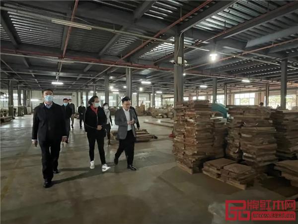 雄業家具 雄業家具