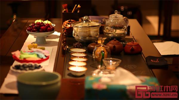 中國傳統(tǒng)的庭院是自然勝景,與匠人之心的完美結(jié)合,含蓄蘊(yùn)藉的詩畫情趣中,更蘊(yùn)藏了豐富的精神世界 中國傳統(tǒng)的庭院是自然勝景,與匠人之心的完美結(jié)合,含蓄蘊(yùn)藉的詩畫情趣中,更蘊(yùn)藏了豐富的精神世界