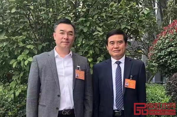 陳淦凡(左)與上屆政協主席湯吉銀(右)合影留念 陳淦凡(左)與上屆政協主席湯吉銀(右)合影留念