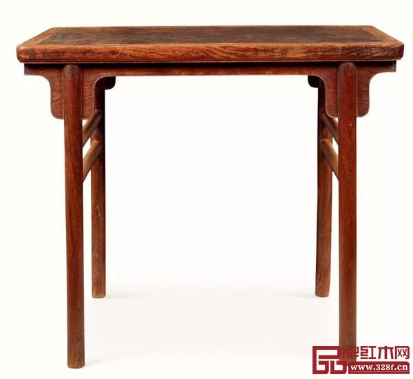 LOT. 1567  明末清初·黃花梨鑲楠木櫻面小書案  L:88cm，W:57.5cm，H:78cm  成交價：RMB14,260,000