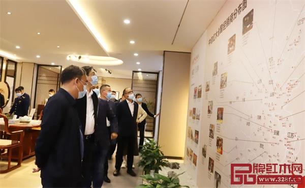 中信紅木:市委書記樓瑯堅走訪,調(diào)研企業(yè)發(fā)展現(xiàn)狀 中信紅木:市委書記樓瑯堅走訪,調(diào)研企業(yè)發(fā)展現(xiàn)狀