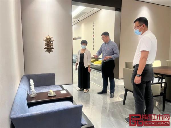 中山市企業(yè)知識產(chǎn)權保護流動工作室落戶東成紅木文化體驗館