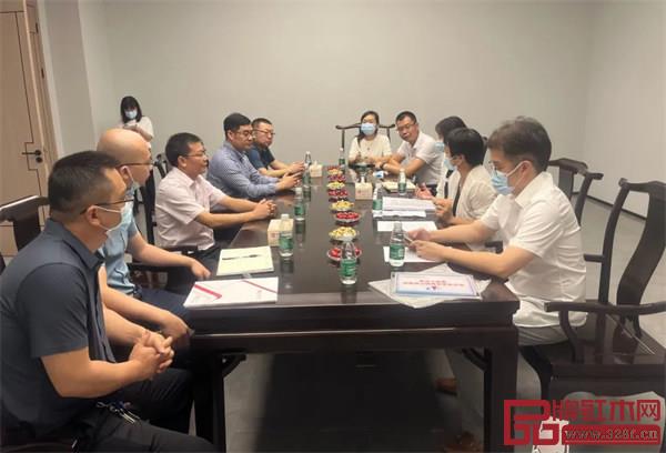 中山市企業(yè)知識產(chǎn)權保護流動工作室落戶東成紅木文化體驗館