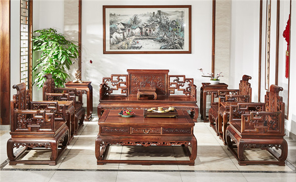 尋找經典大紅酸枝家具？就來鴻運堂紅木