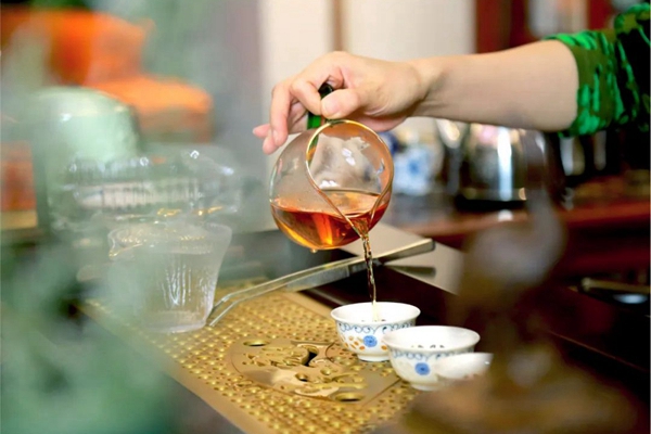 紅古軒紅木高端整裝：混搭風格打造清雅茶室空間