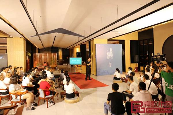以“一蓑煙雨任平生——詩詞里的中國”為主題的文化分享會在明堂紅木合院展廳舉行.jpg 以“一蓑煙雨任平生——詩詞里的中國”為主題的文化分享會在明堂紅木合院展廳舉行.jpg