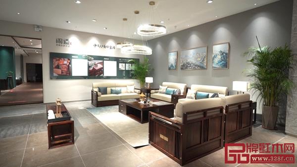 新展廳增加了品牌文化的展示,輸出品牌的優勢和實力 新展廳增加了品牌文化的展示,輸出品牌的優勢和實力
