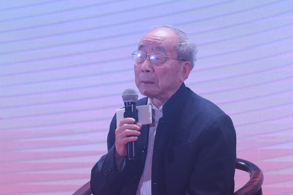 中國紅木家具技術專家曹新民 中國紅木家具技術專家曹新民