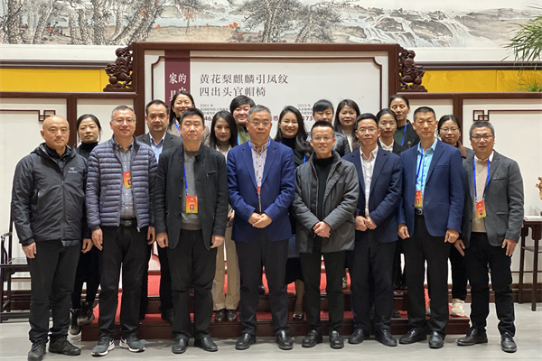 領導蒞臨|東陽市政協副主席黃陽明一行視察明堂家居