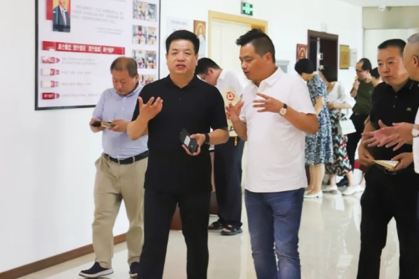 金華市委統戰部領導一行蒞臨中信紅木考察調研