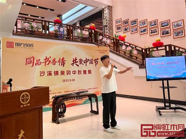 藝術家們在現場為現場觀眾施展才情 藝術家們在現場為現場觀眾施展才情