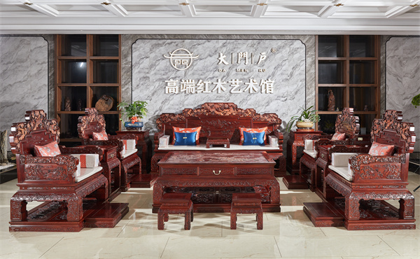 東陽紅酸枝制造商大門戶紅木：于光影流動中，細賞生活的流光