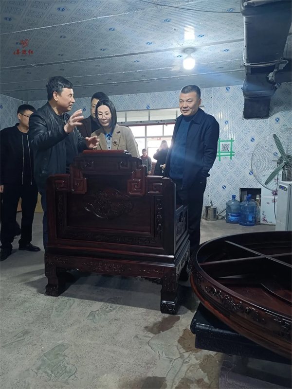 喜迎紅紅木 喜迎紅紅木