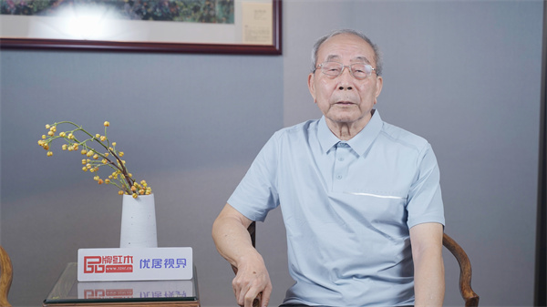 中國紅木家具技術(shù)專家曹新民接受品牌紅木、優(yōu)居視界的聯(lián)合專訪