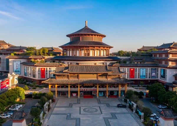 國家級4A旅游景區(qū)的紅博城為展會主會場 國家級4A旅游景區(qū)的紅博城為展會主會場