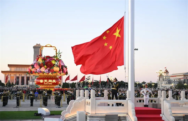 國慶傳統(tǒng)文化活動(dòng)熱潮，紅木家具盡顯傳統(tǒng)魅力