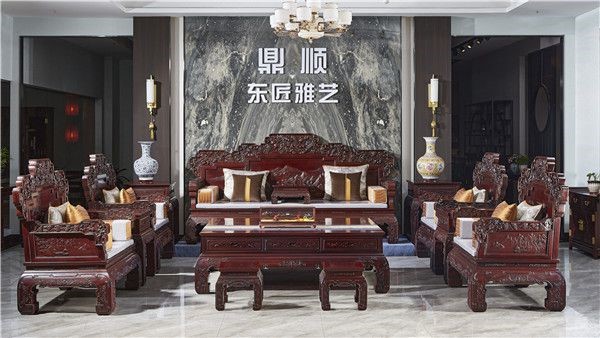 東陽紅酸枝精品：鼎順紅木家具，綻放古典與現(xiàn)代交融的家居藝術(shù)