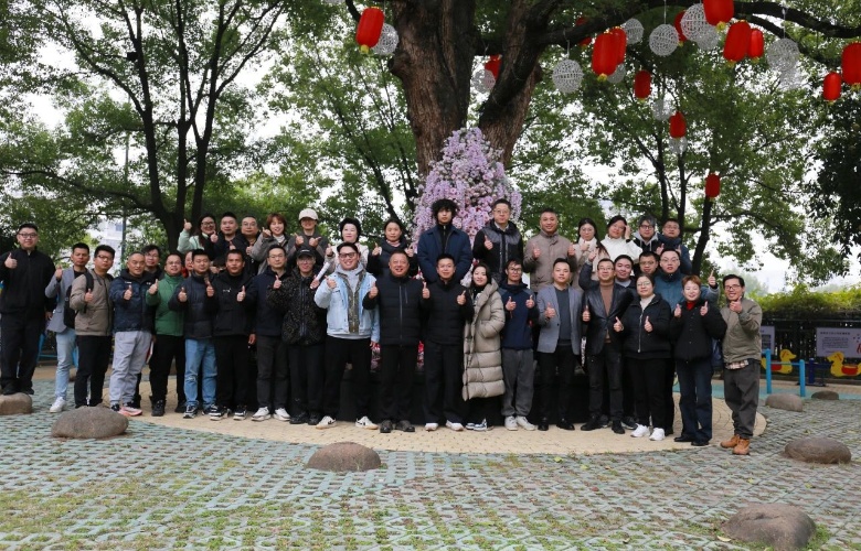 明堂家居團隊走進義烏雙童吸管，跨界學習細分領域標桿