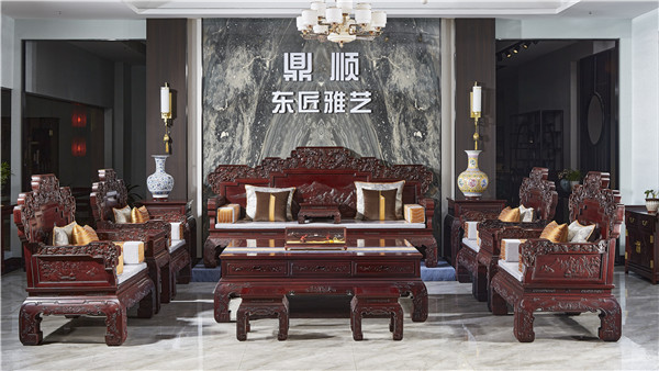 絨毛黃檀廠家鼎順紅木：這些大氣的家具撐起一個(gè)貴氣的家