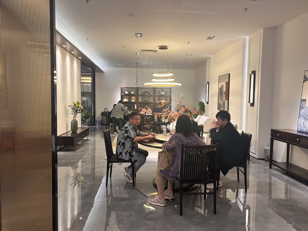 遇道家居展館迎來絡繹不絕的客商與觀眾,好評如潮 遇道家居展館迎來絡繹不絕的客商與觀眾,好評如潮