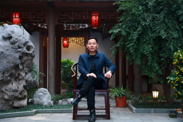 萬(wàn)事紅紅木創(chuàng)始人蔣國(guó)洪 萬(wàn)事紅紅木創(chuàng)始人蔣國(guó)洪