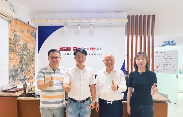 全聯民間文物藝術品商會文創分會會長一行到訪中山 共探紅木文創發展新路徑